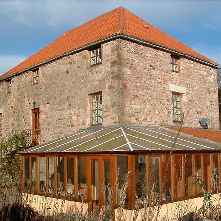 Bed and Breakfast The Old Mill Вулер Экстерьер фото