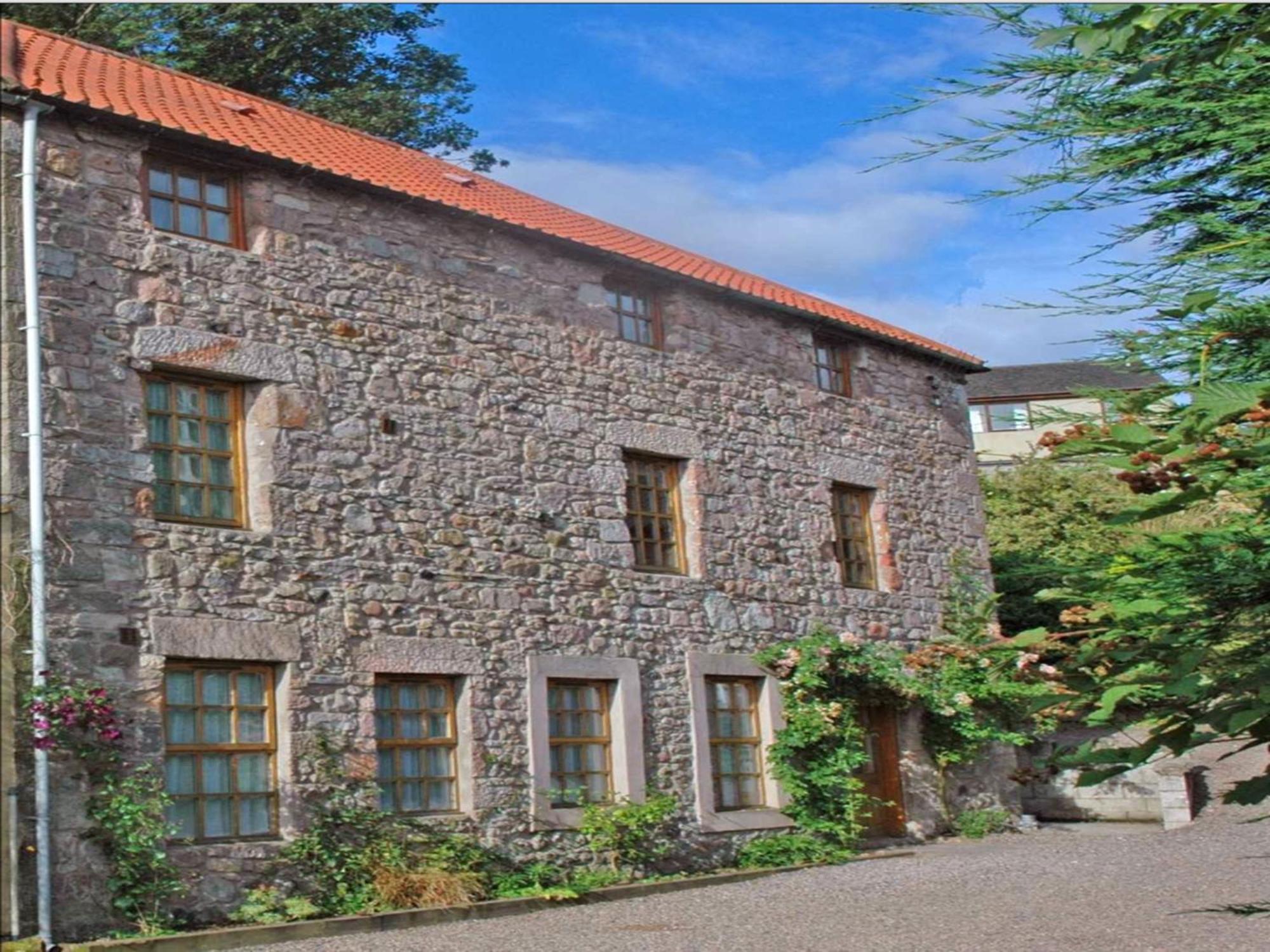 Bed and Breakfast The Old Mill Вулер Экстерьер фото